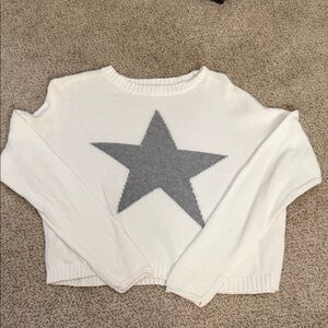 Z Supply White Sweater with Gray Star